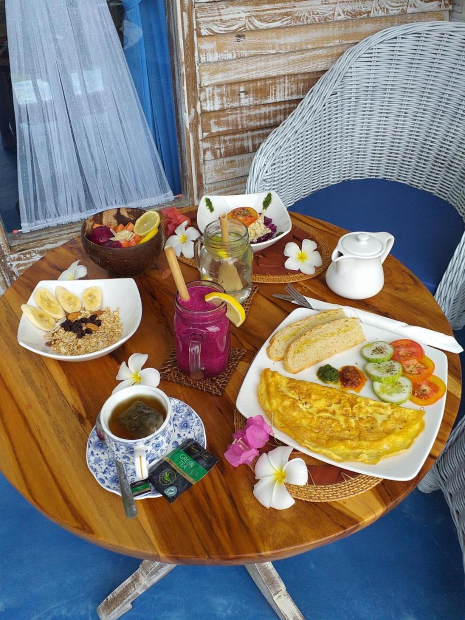 Casa Azzurra Bed & Breakfast Gili Air Ngoại thất bức ảnh